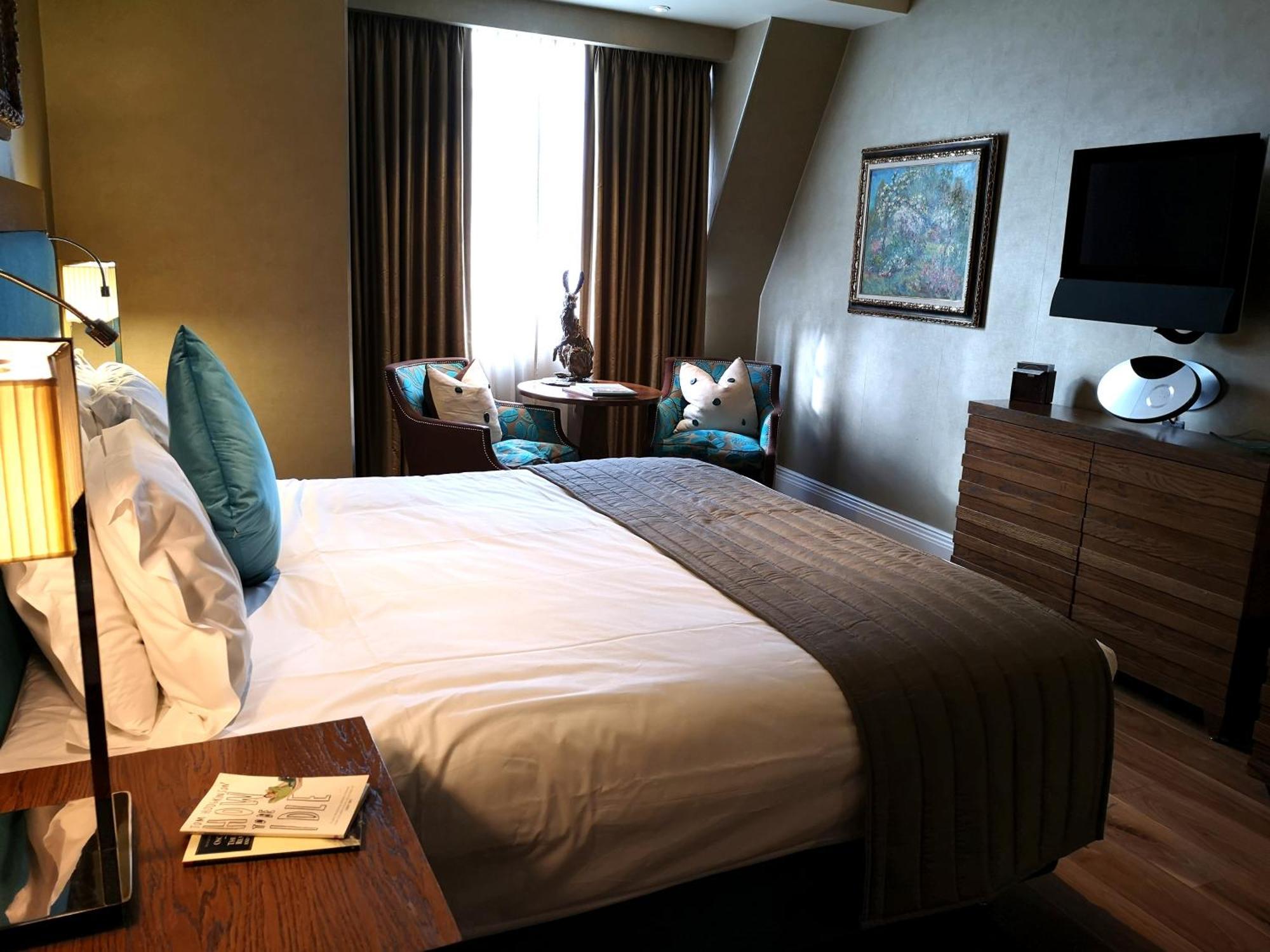 فندق ذا روزيت ريدينغ ريدينج المظهر الخارجي الصورة A room at the hotel