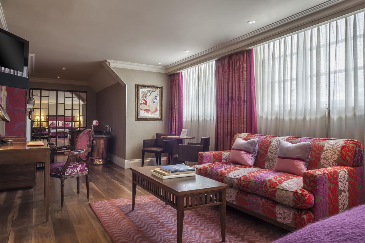 فندق ذا روزيت ريدينغ ريدينج المظهر الخارجي الصورة A suite at the Mandarin Oriental London