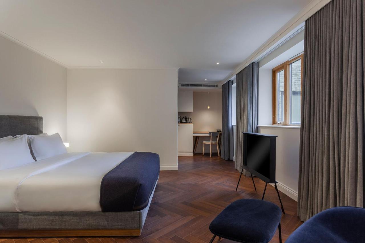 فندق ذا روزيت ريدينغ ريدينج المظهر الخارجي الصورة A suite at the hotel