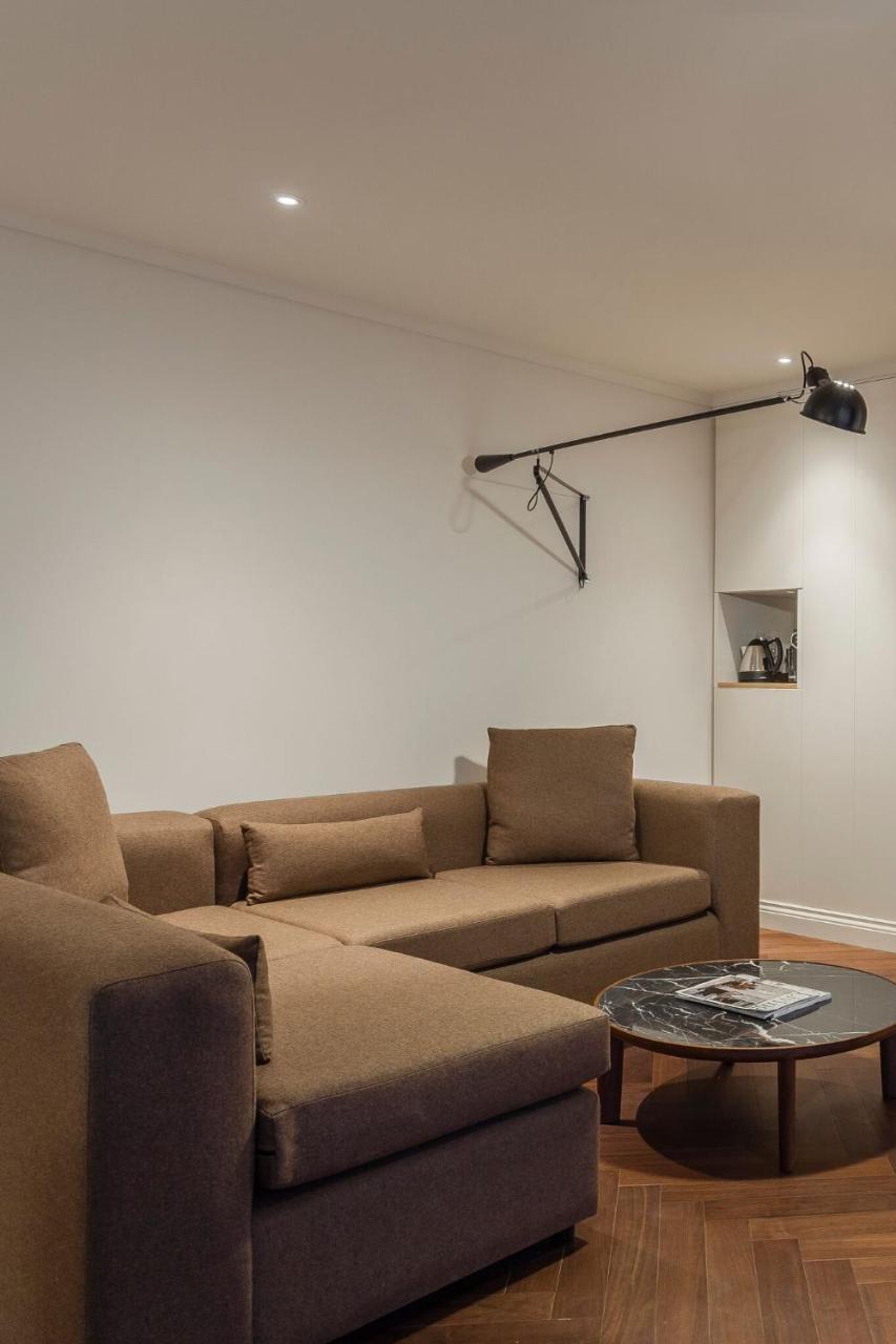فندق ذا روزيت ريدينغ ريدينج المظهر الخارجي الصورة A wall mounted light