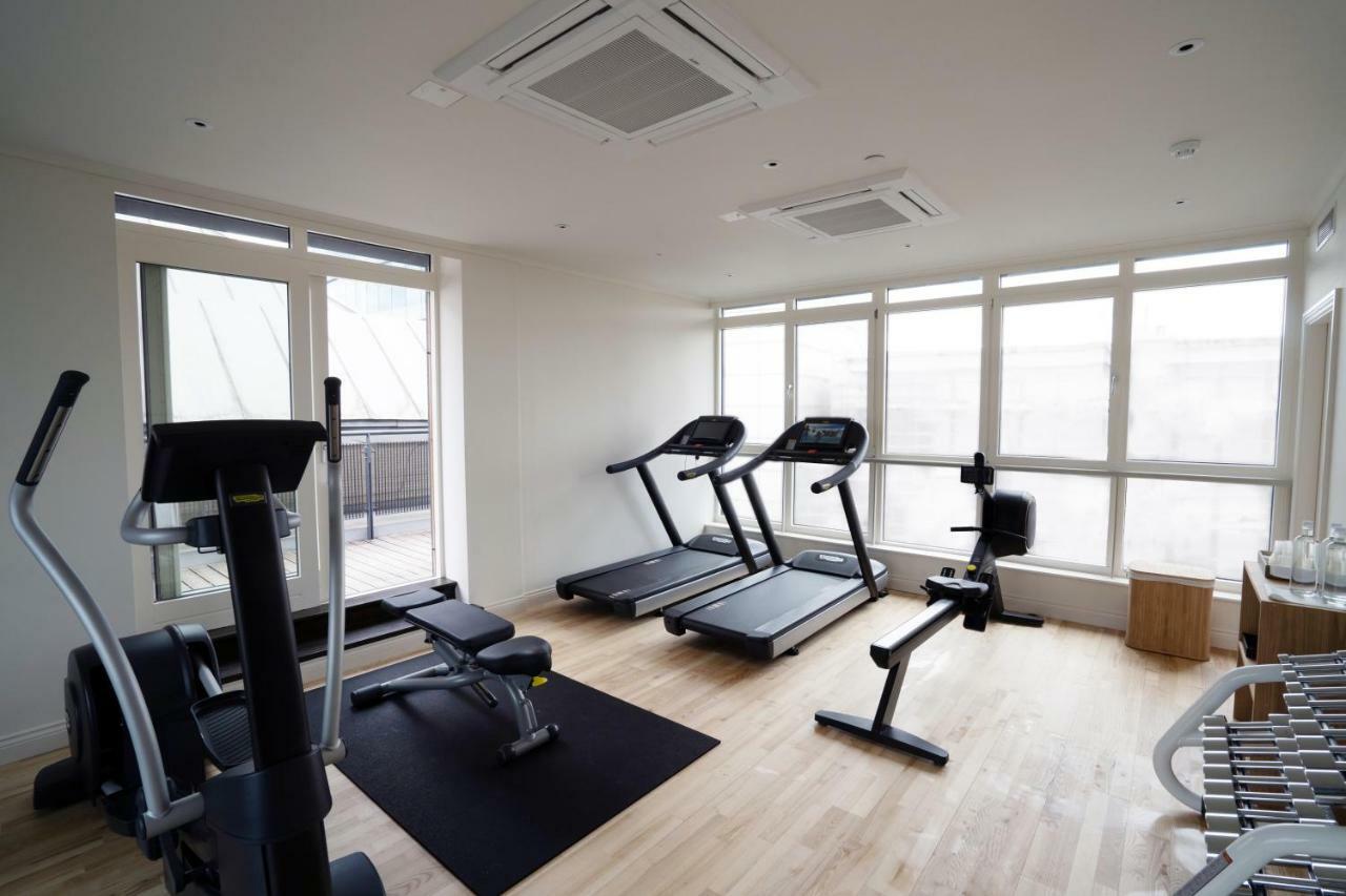 فندق ذا روزيت ريدينغ ريدينج المظهر الخارجي الصورة A gym in a hotel